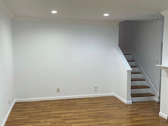 5th image of 4867 Pine Forest Pl