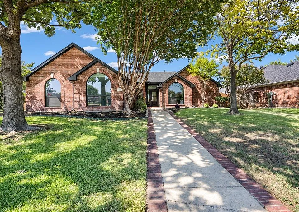 126 Silver Rock Dr