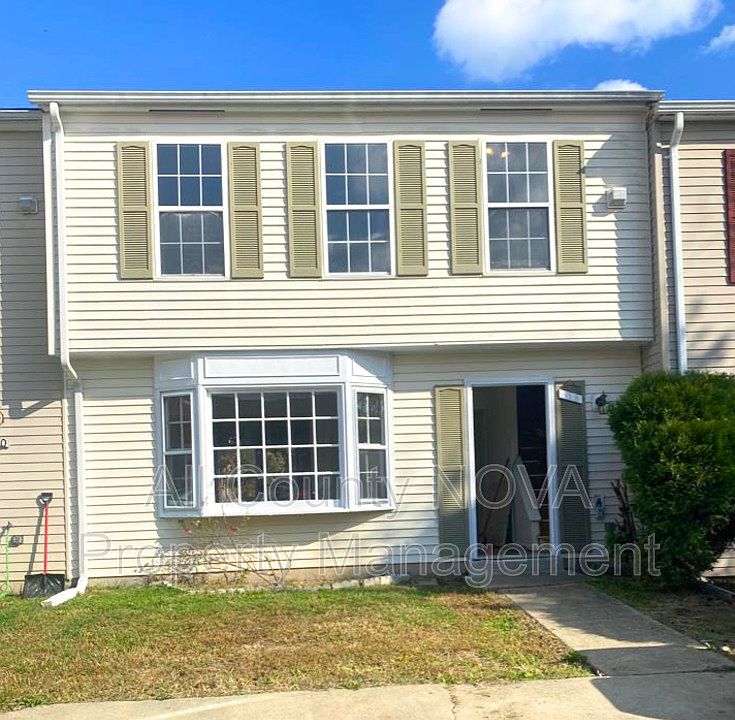 1st image of 318 Jennie Run Dr