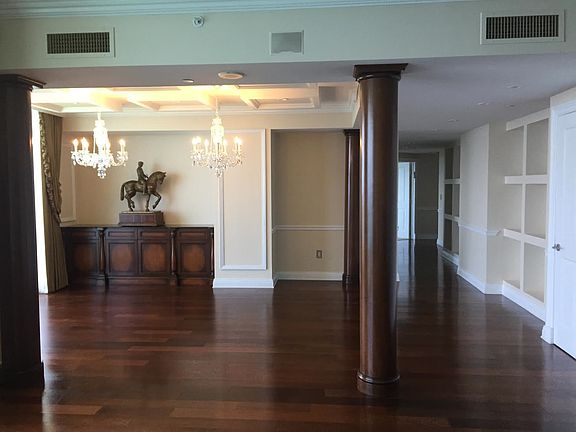 5th image of 17885 Collins Ave APT 3903
