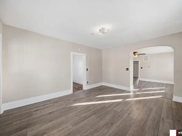 503 E 2nd St, Valparaiso, NE 68065