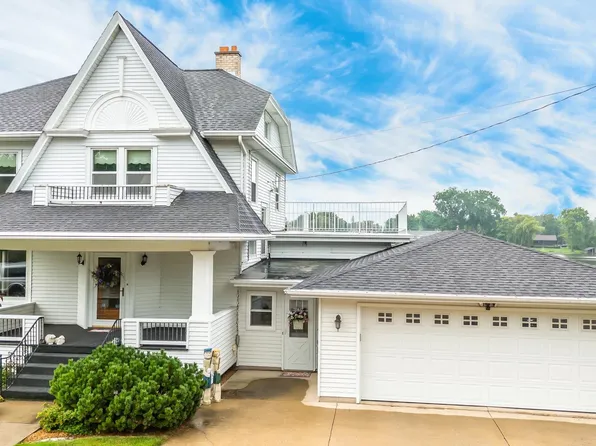 306 S 1st Ave, Winneconne, WI 54986