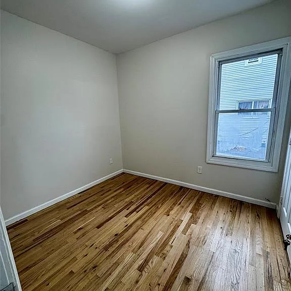 1022 E 22nd St #1 — Photo 4
