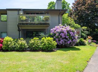 1921 Lake Isle Dr, Eugene, OR