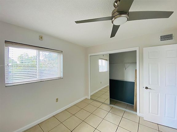 4th image of 3536 NE 168th St APT 407