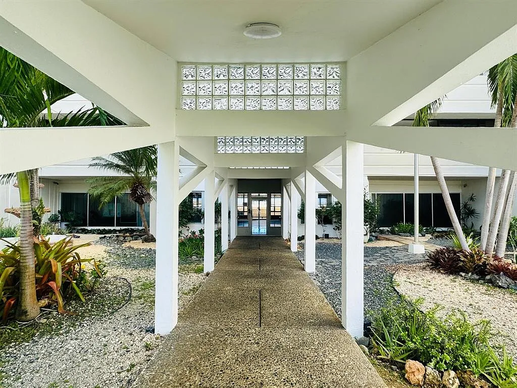 Building Photo - PR 187 Cond. Mar De Isla Verde