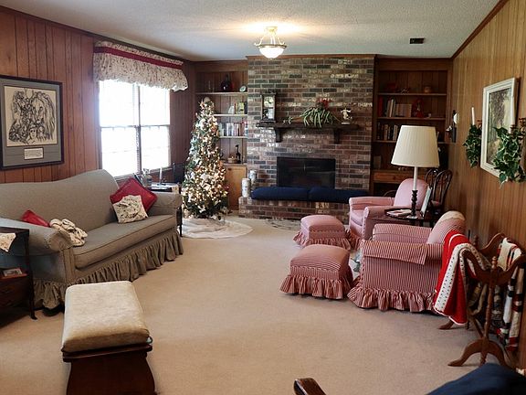 4th image of 4014 Woodberry Dr
