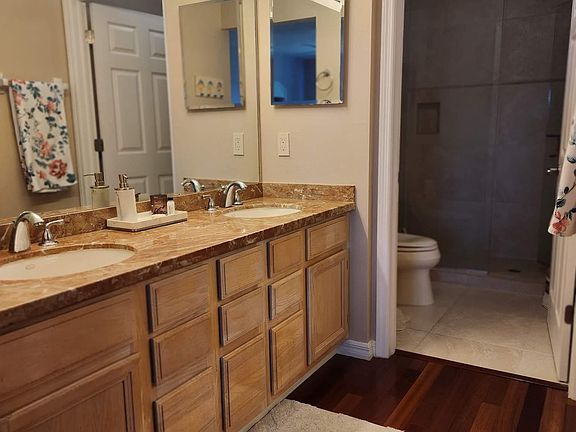 5th image of 790 Wiggins Lake Dr