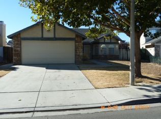 2624 Regal Ct, Lancaster, CA 93535