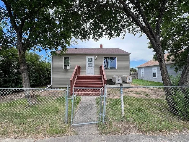 720 Haines Ave #B — Photo 1
