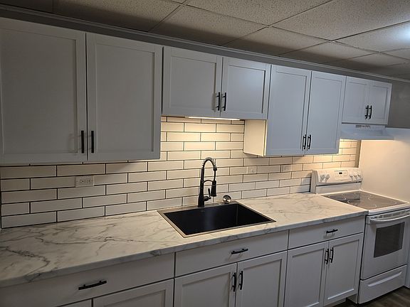 3rd image of 778 Dresden Ave #778