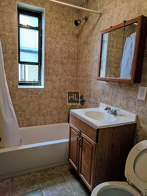 Rented by Highline Residential | media 69