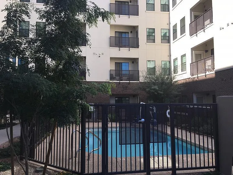 Meridian@101 Apartments — Photo 12