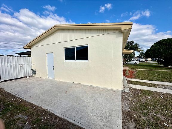 4th image of 1251 NW 177th Ter