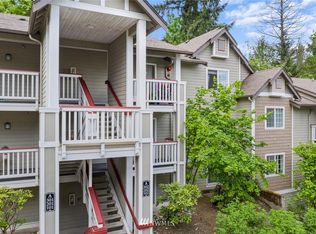 18505 SE Newport Way UNIT A102, Issaquah, WA 98027