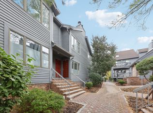 1570 E Anderson Ave, Fort Lee, NJ 07024