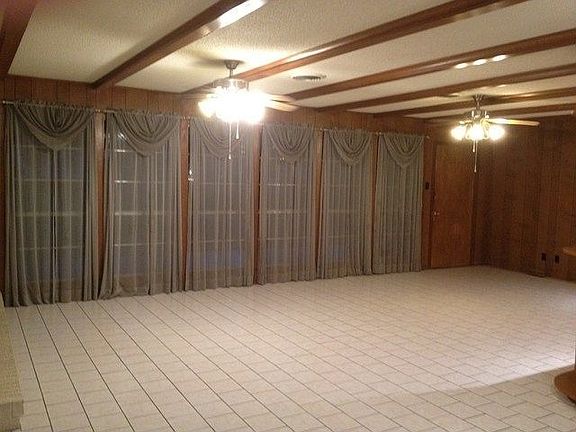 2nd image of 60 Oakmont Cir