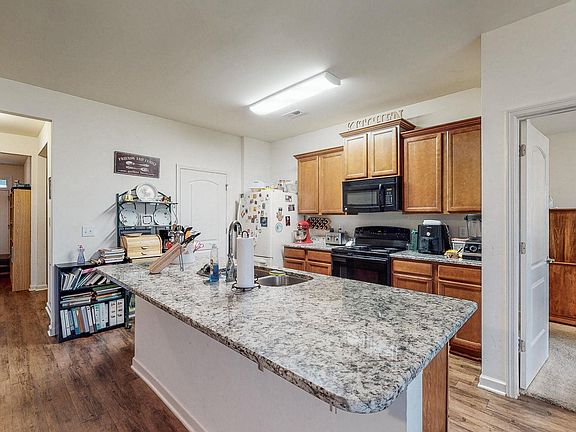 3rd image of 120 Natalie Jane Dr