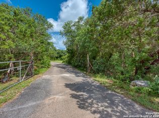 19027 Chimney Creek Rd, Helotes, TX 78023