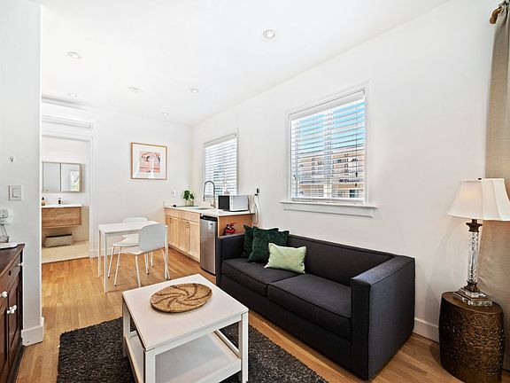 3rd image of 40 Phoenetia Ave #Id1056495p