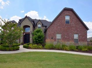 7004 Balmoral Dr, Rogers, AR 72758