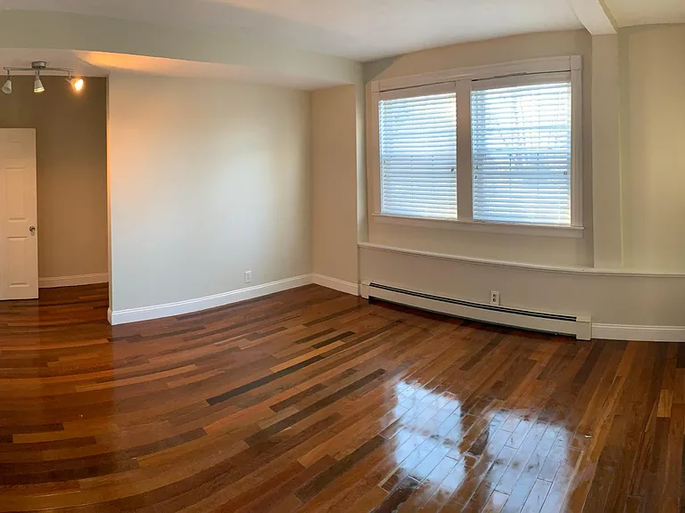 166 Main St #1 — Photo 9