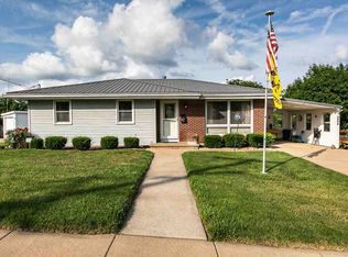 2730 Broadway St, Dubuque, IA 52001