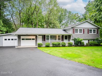 126 Woodin Road, Halfmoon, NY, 12065