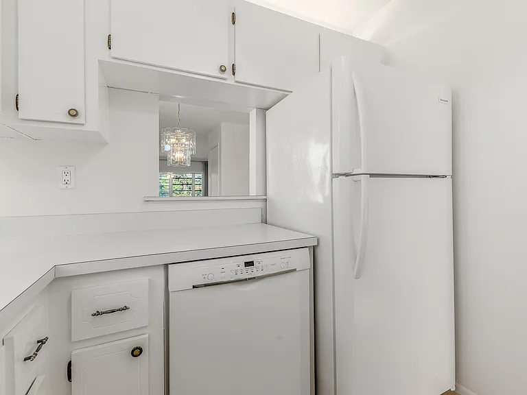 1225 NW 21st St #815 — Photo 4