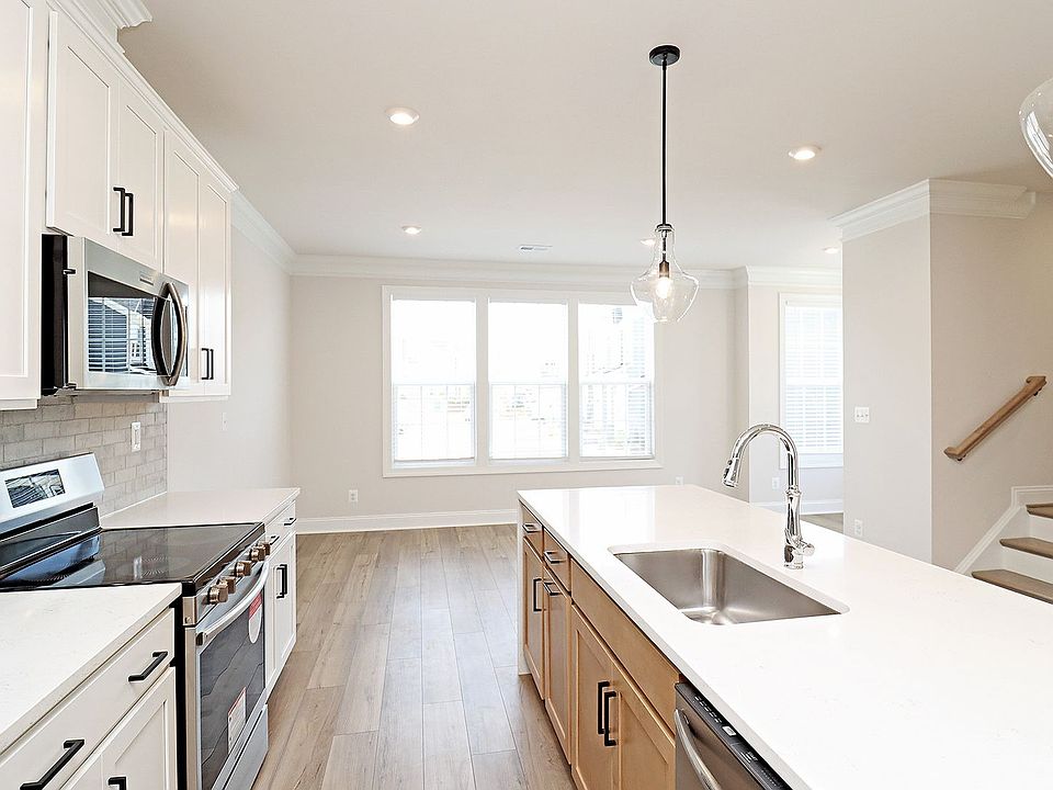 1st image of 2409 Anlee Rd #A
