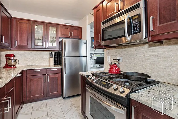 Sold by Halstead Real Estate | media 8