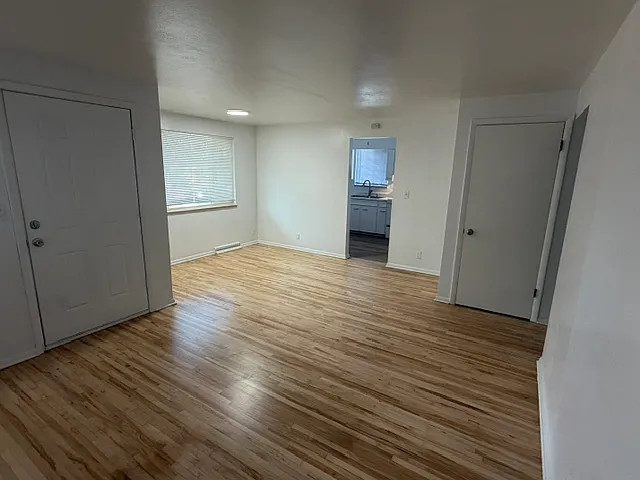 W 25th Pl, Lakewood — Photo 4