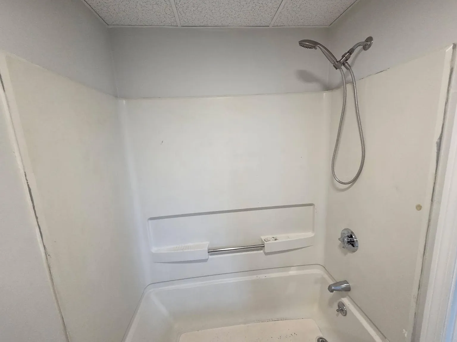 4 bed, $2,200 — Photo 4