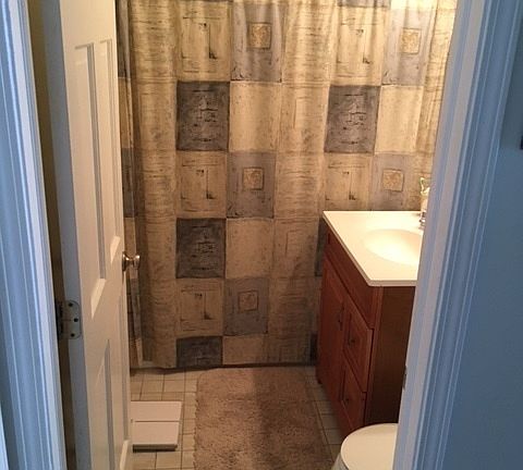 2nd floor bathroom