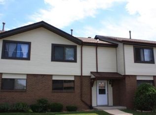 5709 Cambridge Cir, Racine, WI 53406