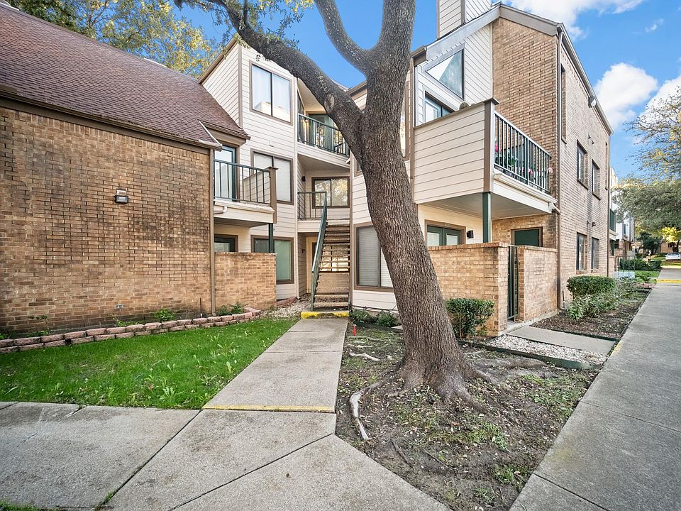 1st image of 2314 Bamboo Dr #1304