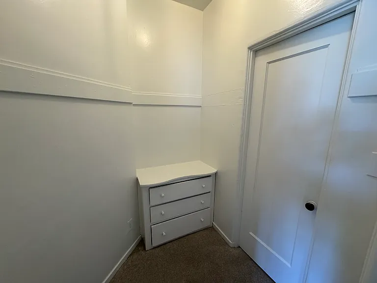 916 Union Street — Photo 12