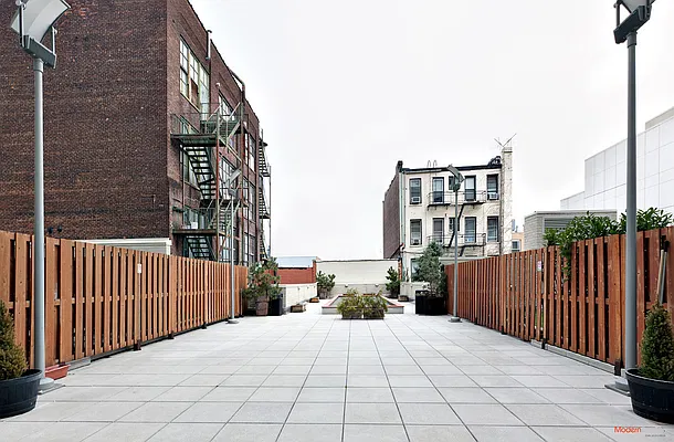 Sold by Modern Spaces | media 6