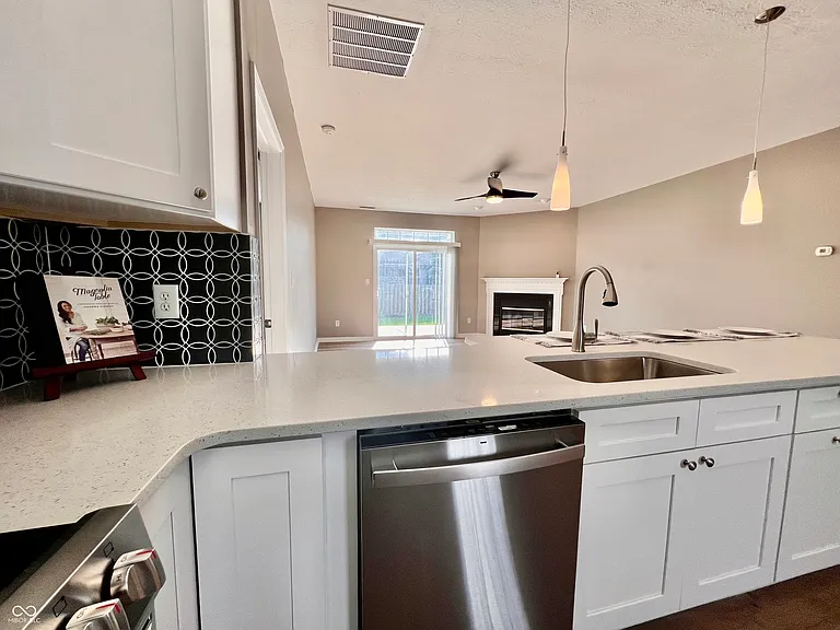 12972 Brookdale Dr — Photo 7