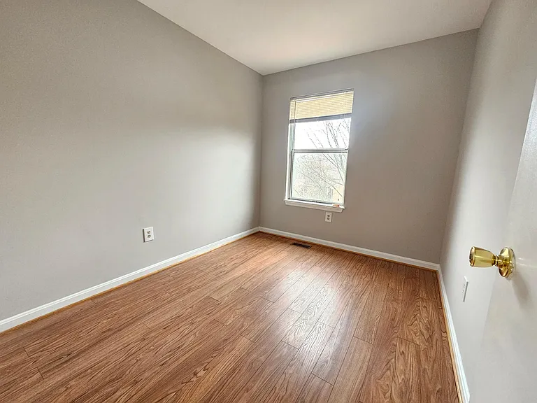 9510 Clocktower Ln — Photo 17