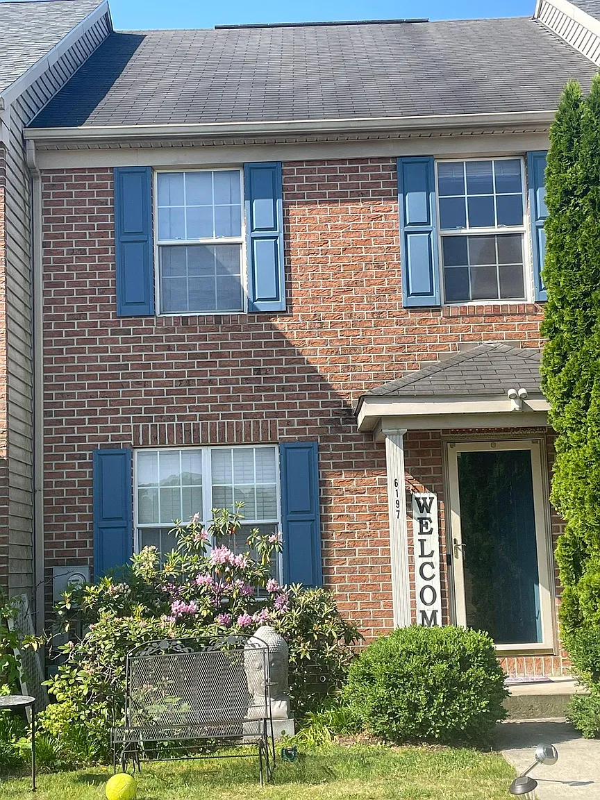 6197 Haymarket Way photo 1