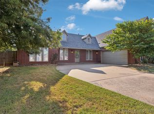11519 S Nandina Ave, Jenks, OK 74037