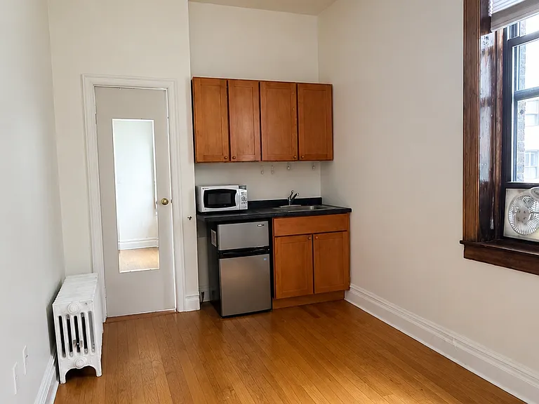 45 W 85th St #3D — Photo 1