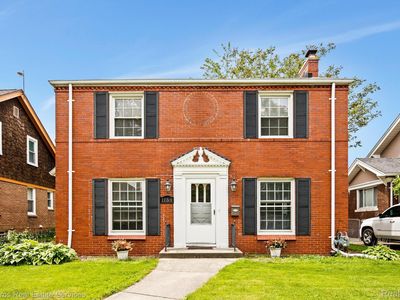 1159 Nottingham Rd, Grosse Pointe Park, MI, 48230