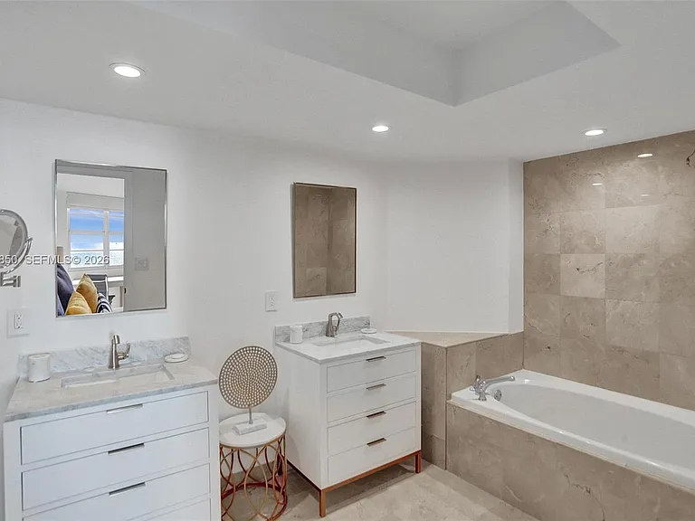 6917 Collins Ave #915 — Photo 22