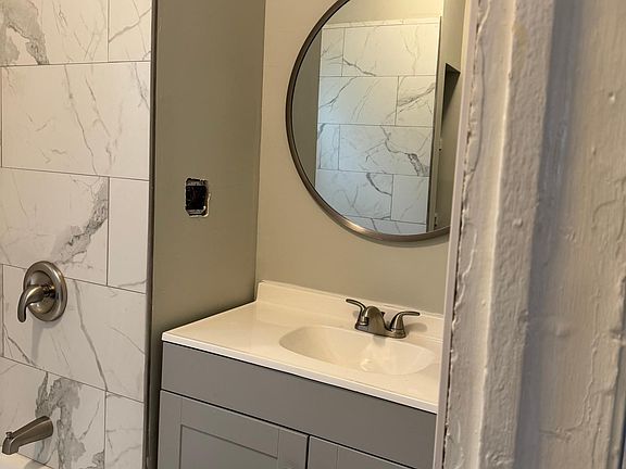 3rd image of 7125 S Ellis Ave #2
