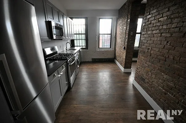 Rented by REAL New York | media 26