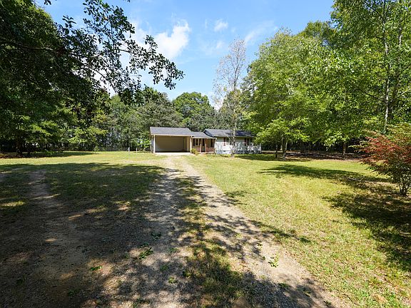 3rd image of 85 Wavene Dr