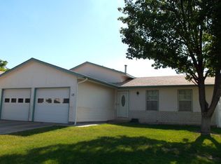 13 Hudspeth Ln, Pueblo, CO 81005