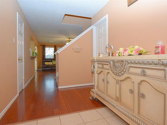 4th image of 12926 Pinehall Ln